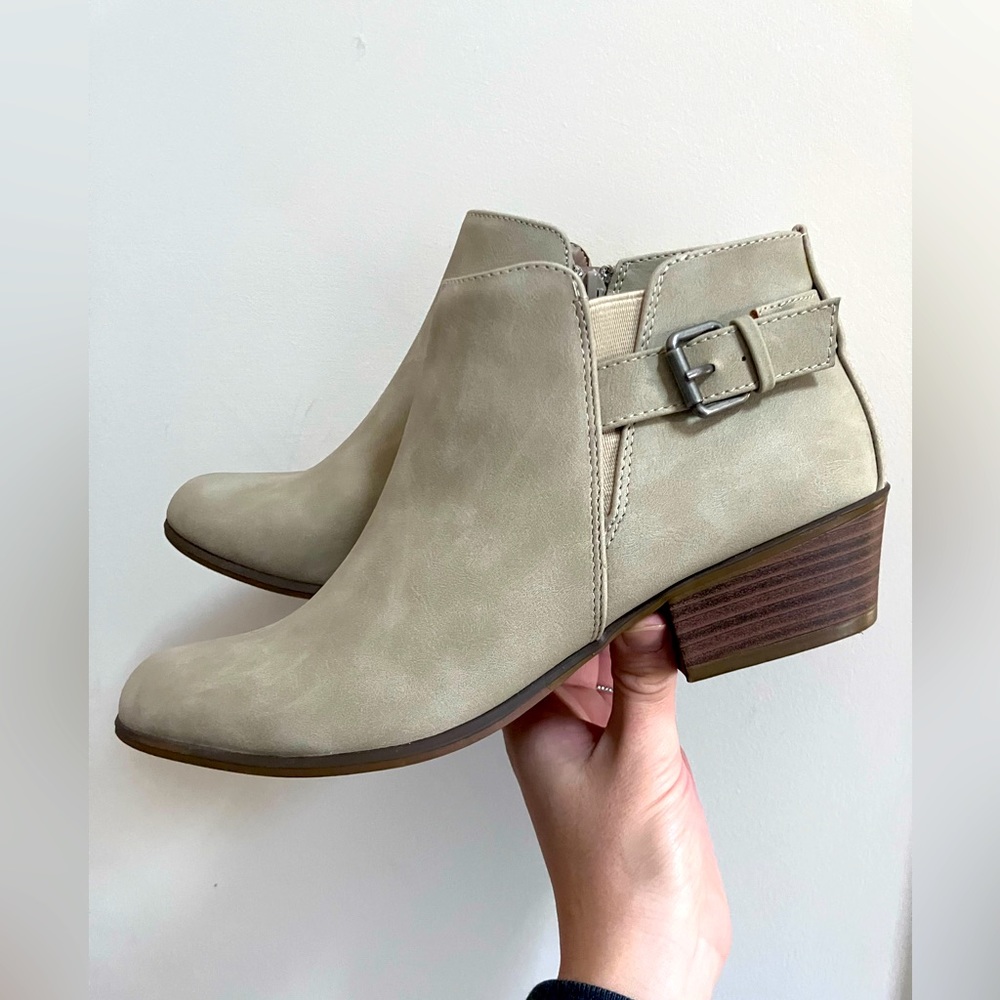 Brand new ESPIRIT ANKLE BOOTIES